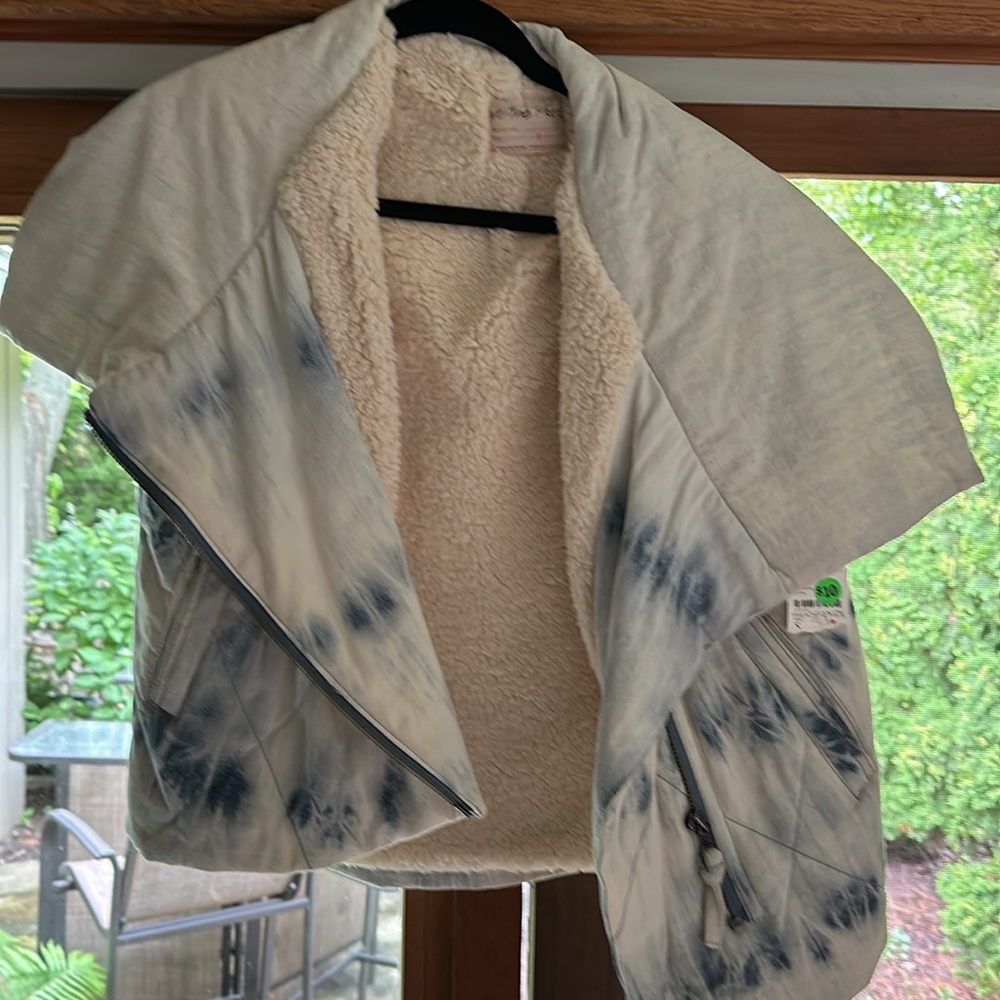 Free People Puffer Vest- tie dye- small‎